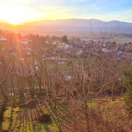 Gite De 70M² Avec Vue Sur Le Massif Du Pilat Clonas-sur-Vareze Dış mekan fotoğraf
